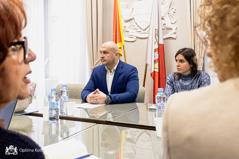 POTPREDSJEDNIK KUMBUROVIĆ SA PREDSTAVNICIMA UNICEF-a...